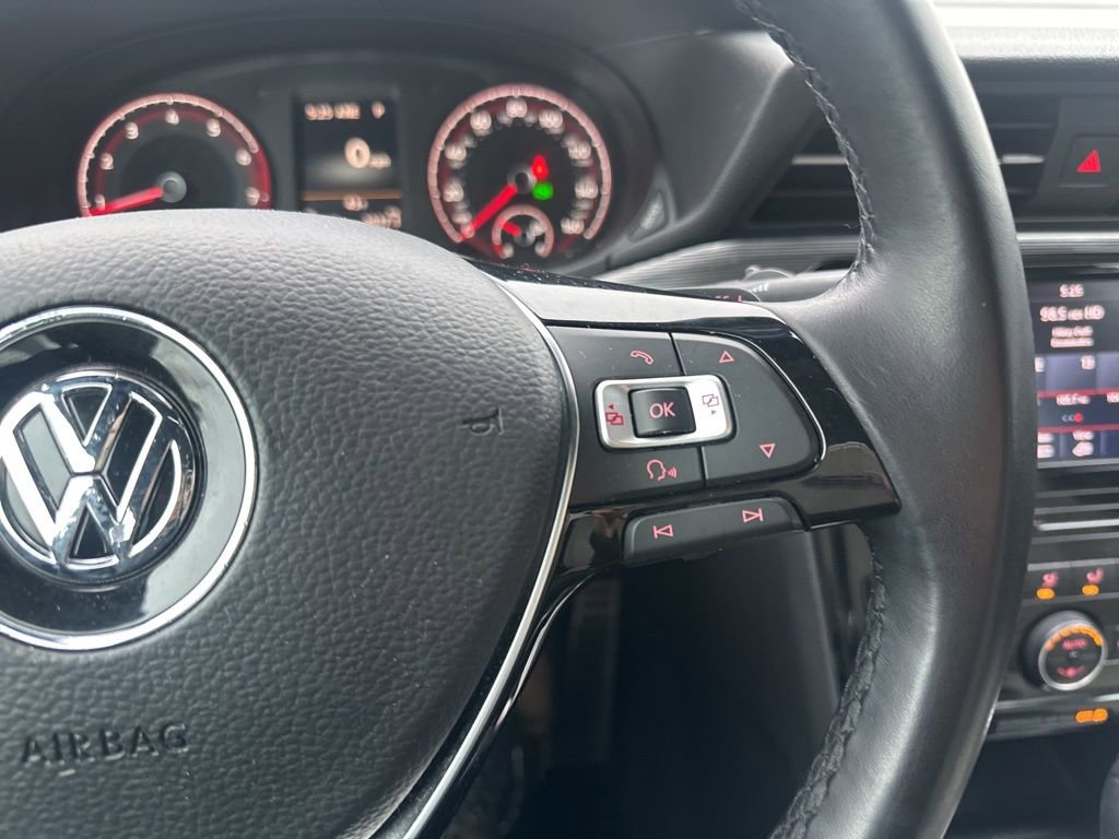 Used 2021 Volkswagen Passat 2.0T R-Line image 16