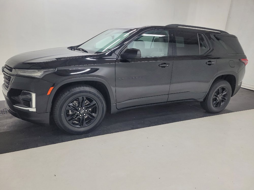 Used 2023 Chevrolet Traverse LS w/ Midnight/Sport Edition FWD image 2