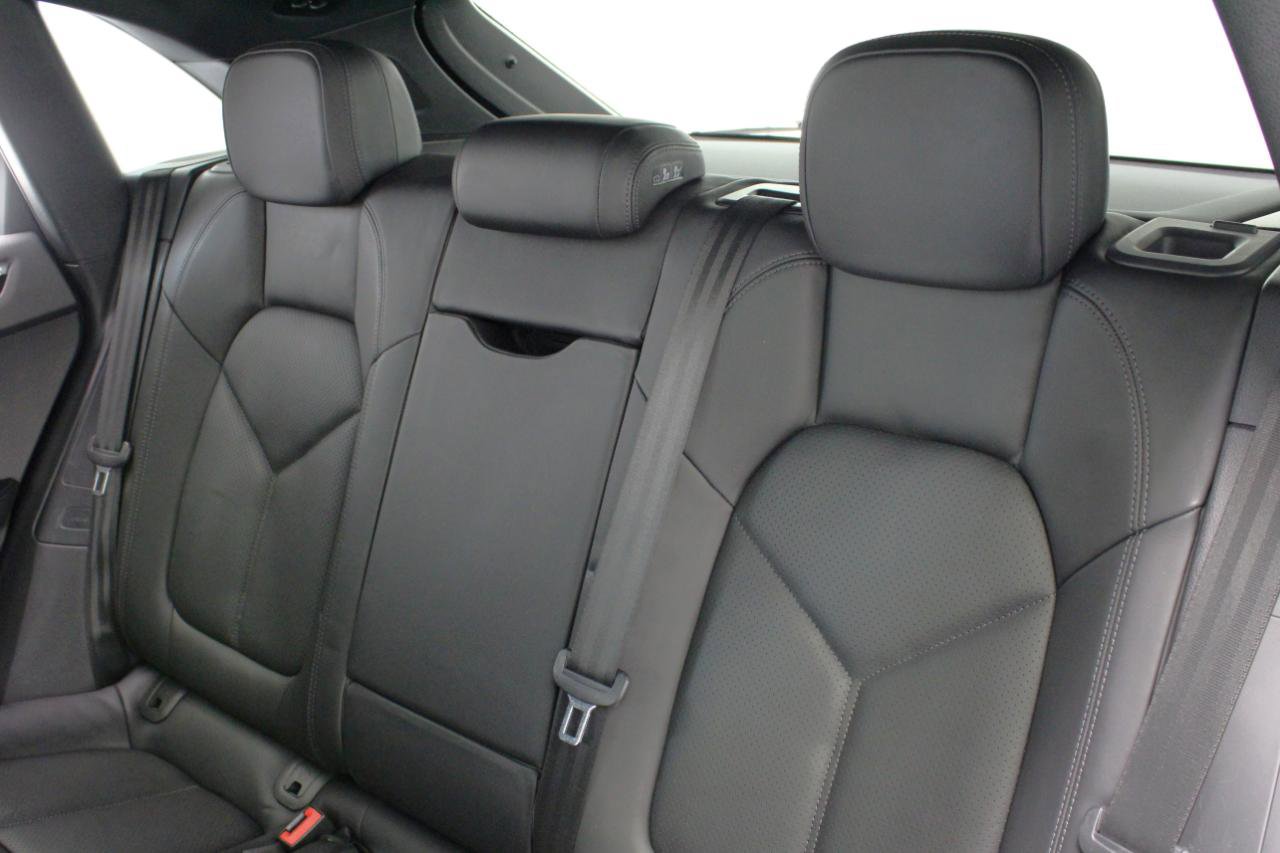 Used 2016 Porsche Macan S image 37