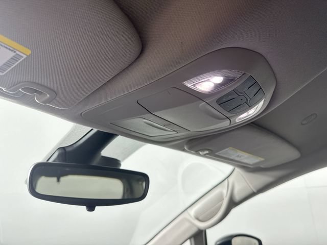 Used 2024 Chrysler Pacifica Touring-L FWD image 10