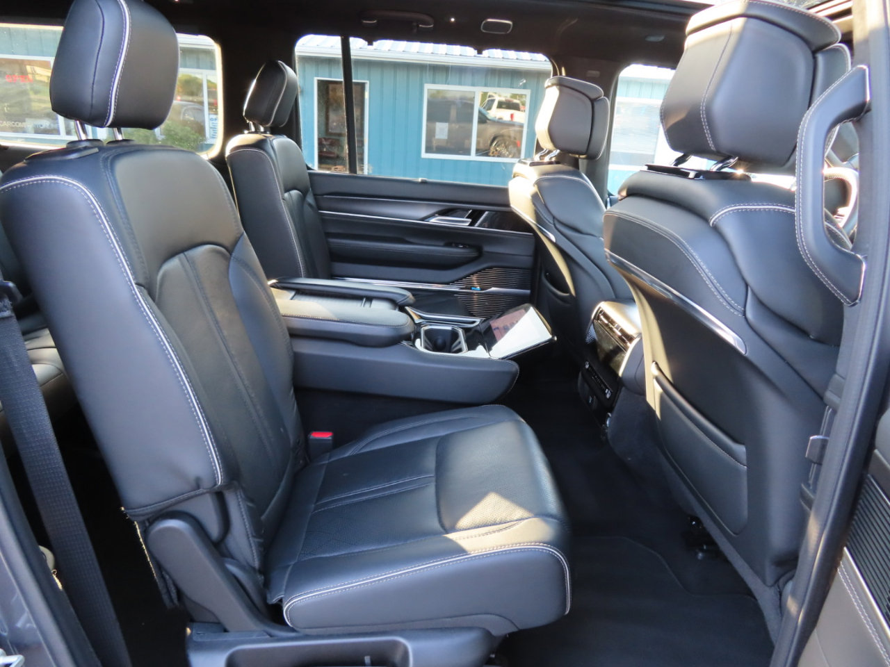 Used 2024 Jeep Grand Wagoneer L Series II w/ Quick Order Packagew 28T image 50