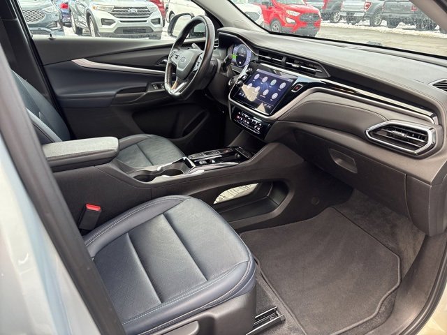 Used 2022 Chevrolet Bolt EUV LT w/ Convenience Package image 12