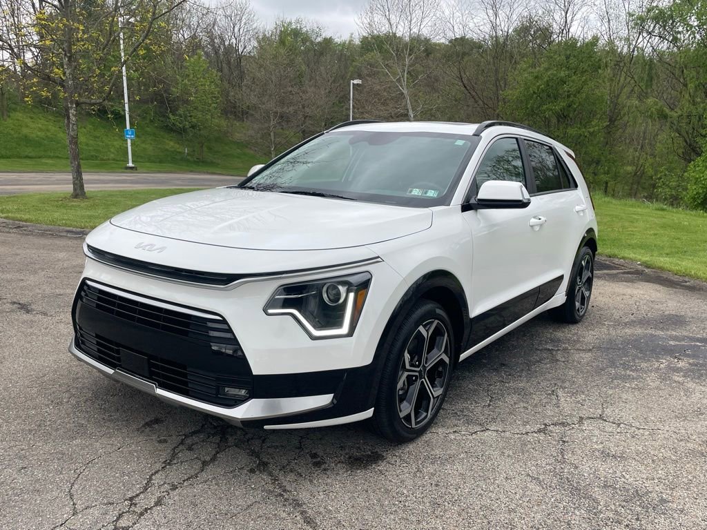 Certified 2024 Kia Niro EX Touring FWD image 7