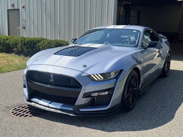Used 2022 Ford Mustang Shelby GT500 w/ Technology Package RWD image 9