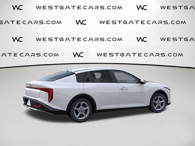 New 2025 Kia K4 LXS image 8