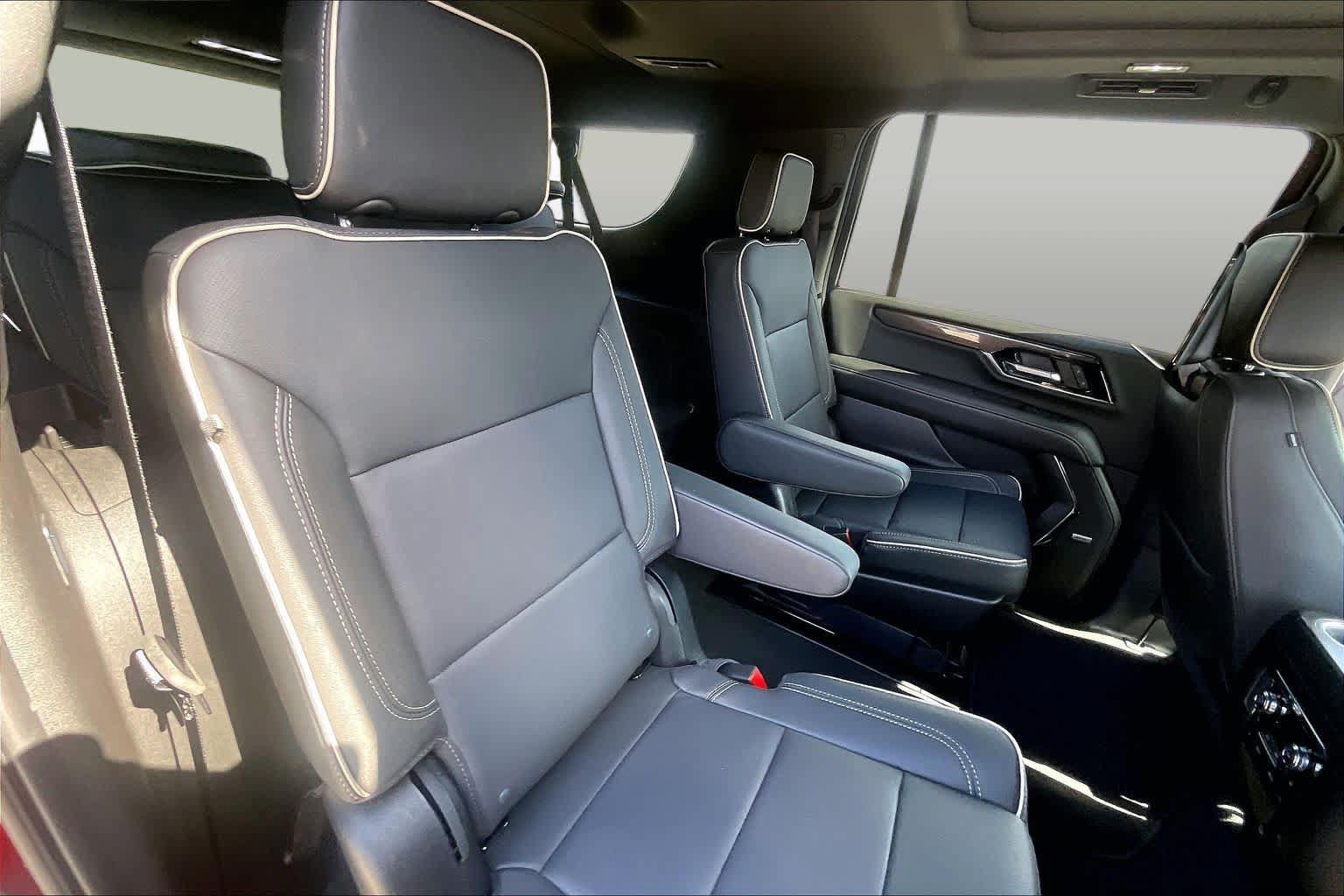 Used 2026 GMC Yukon XL Elevation w/ Elevation Premium Package RWD image 20