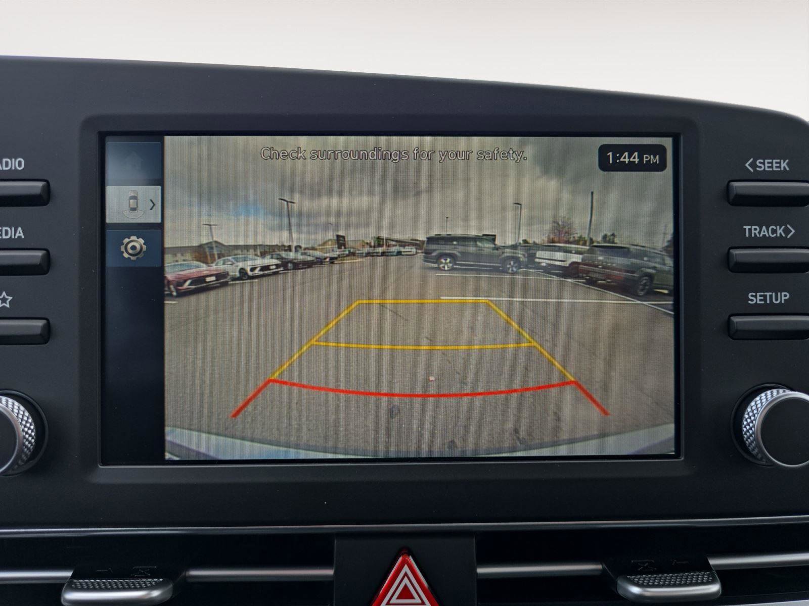 Used 2025 Hyundai Elantra Hybrid FWD image 16