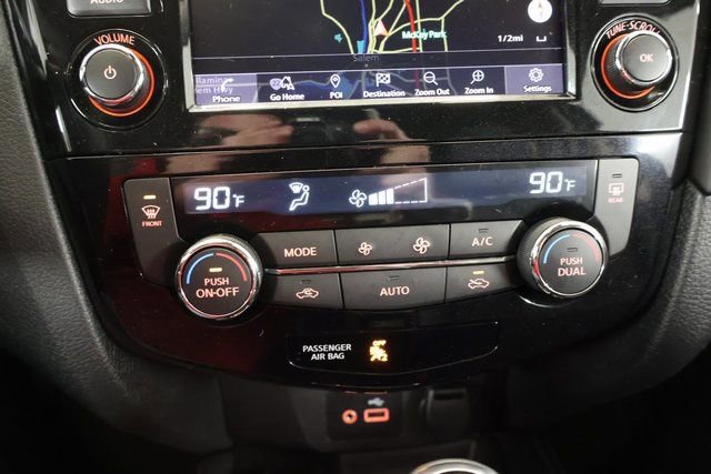 Used 2020 Nissan Rogue SL w/ Premium Package image 20