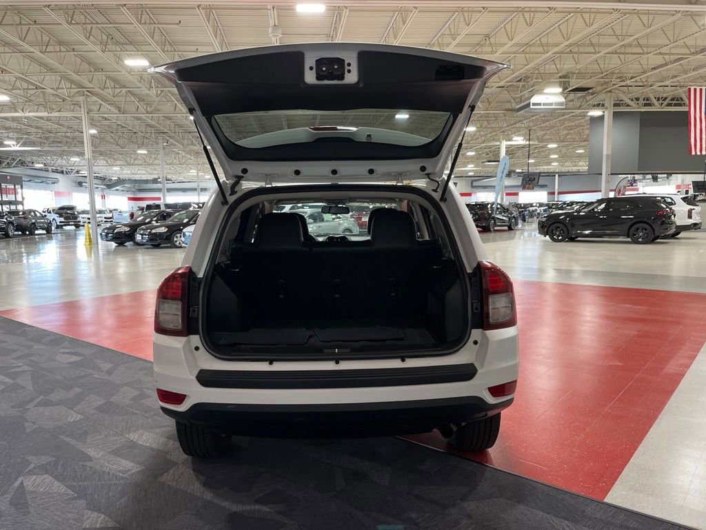 Used 2016 Jeep Compass Latitude AWD/4WD image 15