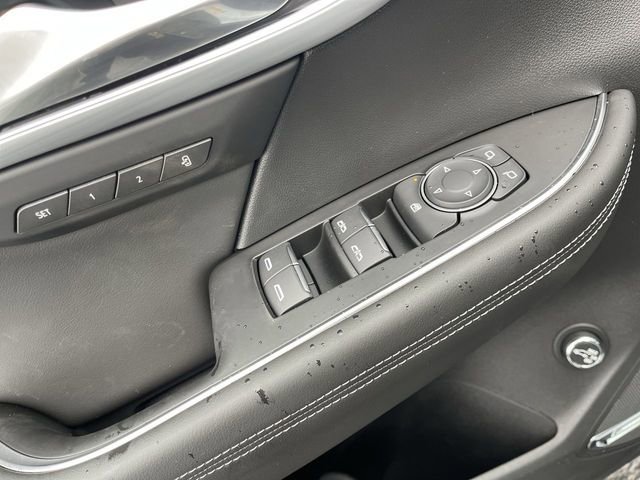 New 2026 Buick Envision Avenir image 13