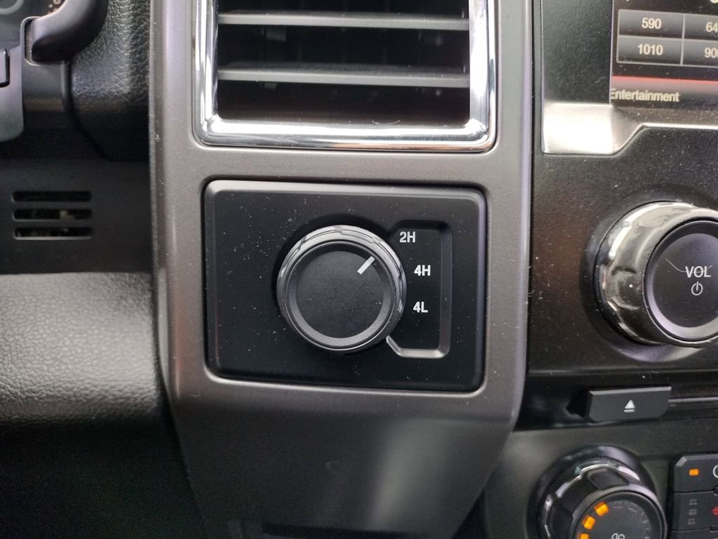 Used 2015 Ford F150 XLT w/ Equipment Group 302A Luxury image 29