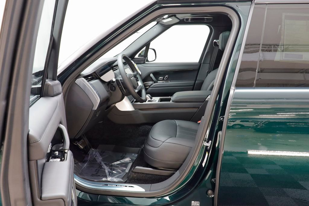 New 2025 Land Rover Range Rover SV AWD/4WD image 7