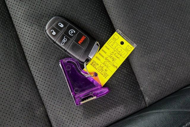 Used 2022 Jeep Grand Cherokee Laredo X image 59