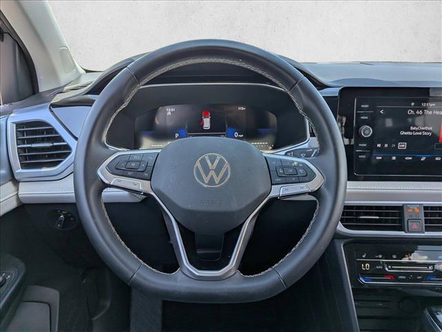 Used 2026 Volkswagen Taos SE FWD image 13