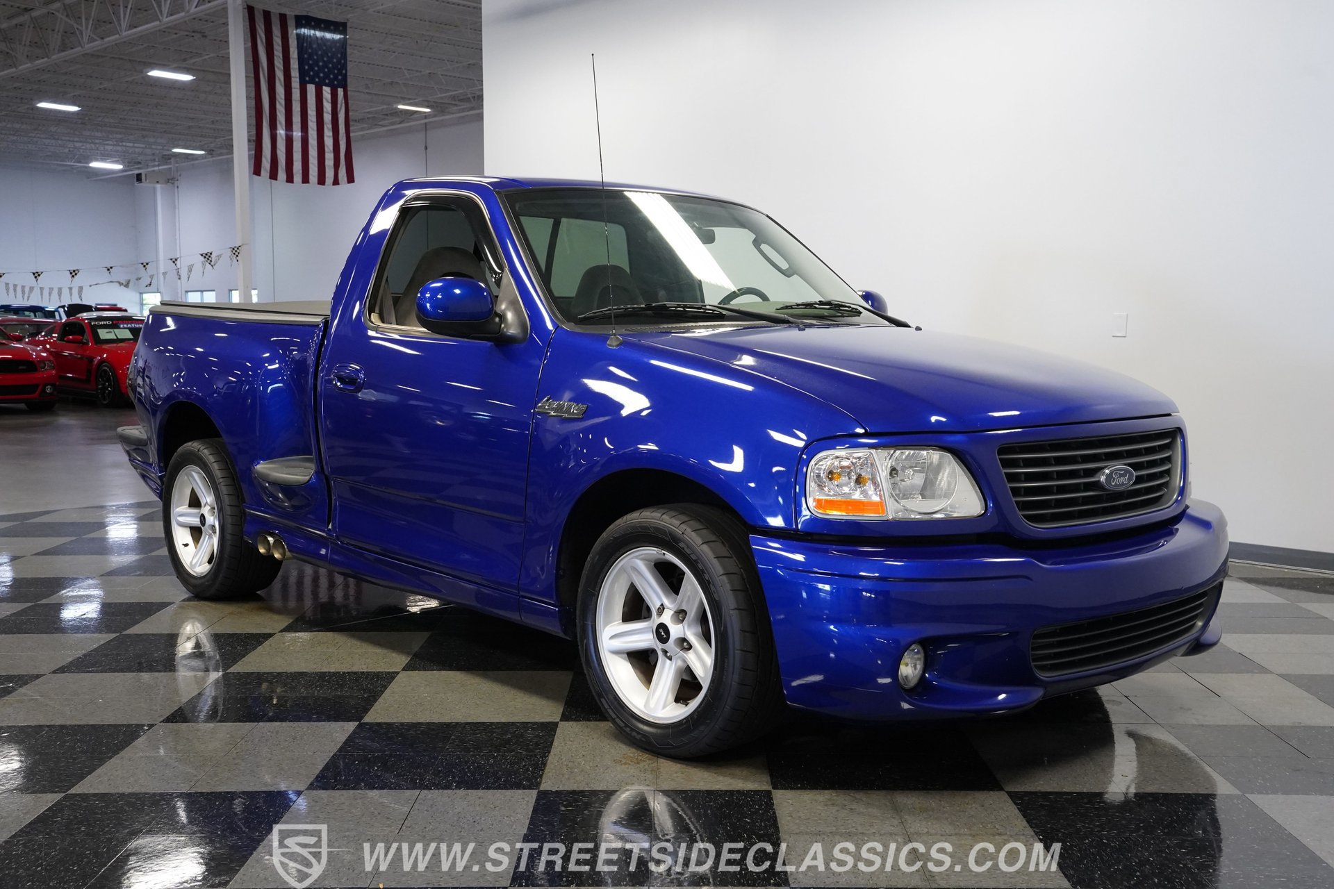 Used 2003 Ford F150 Lightning RWD image 17