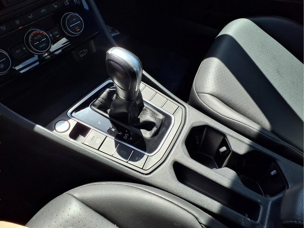 Used 2020 Volkswagen Jetta SEL FWD image 12