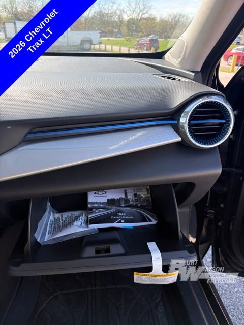 New 2026 Chevrolet Trax LT w/ Sunroof Package FWD image 32