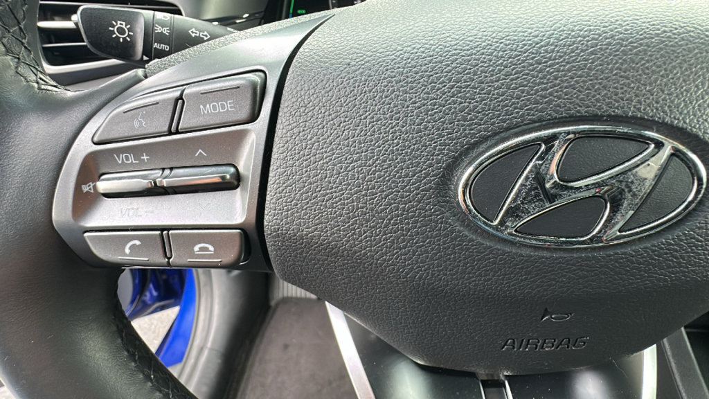 Used 2021 Hyundai Ioniq SE FWD image 19