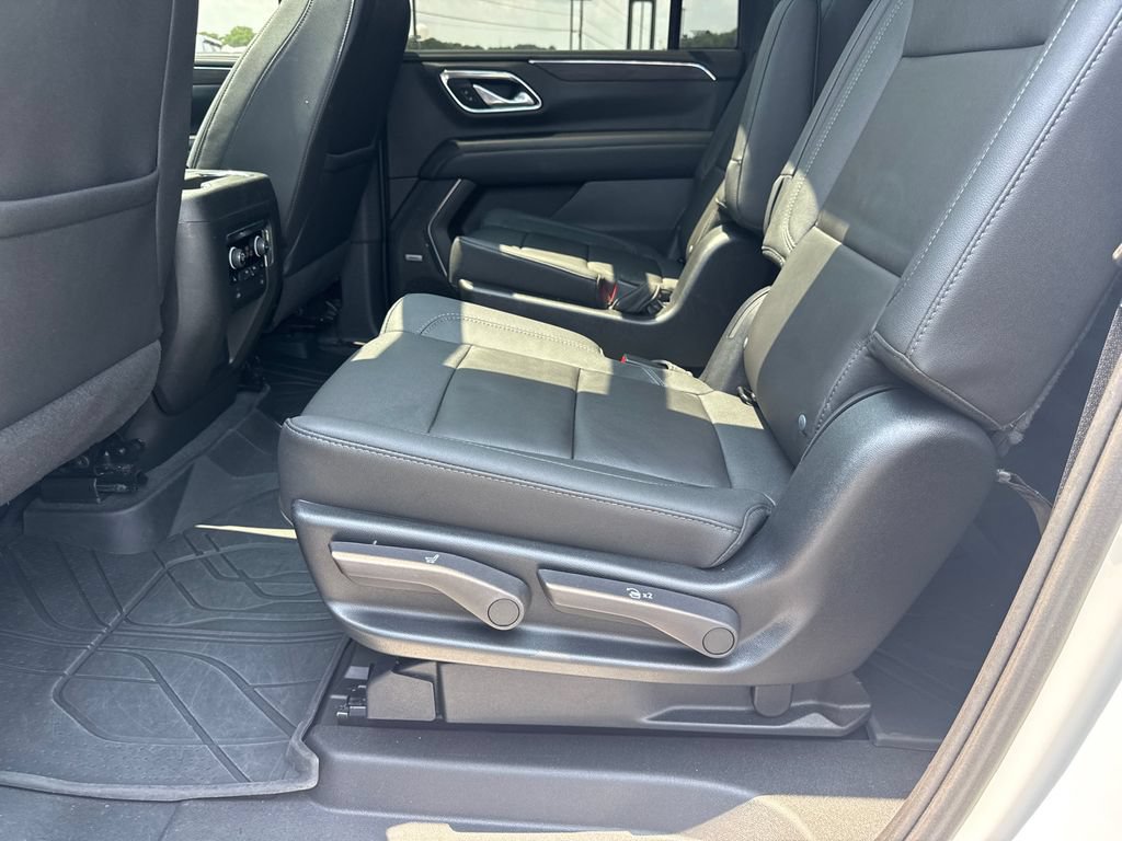 Used 2023 Chevrolet Suburban Z71 w/ Z71 Off-Road Package AWD/4WD image 22