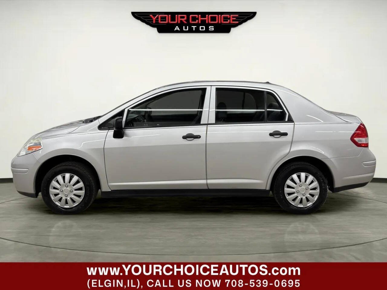 Used 2010 Nissan Versa Sedan FWD image 2
