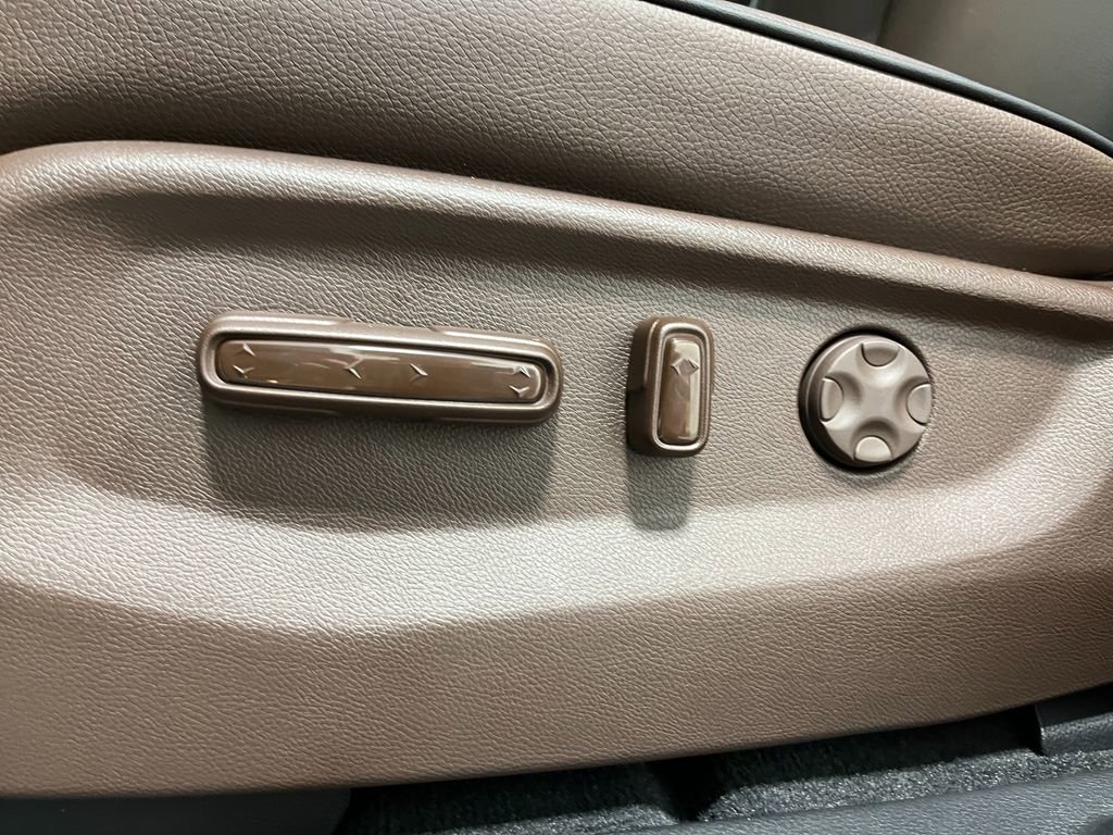 New 2026 Honda Odyssey Touring image 14