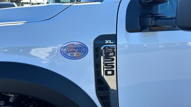 New 2025 Ford F550 4x4 Regular Cab Super Duty image 9