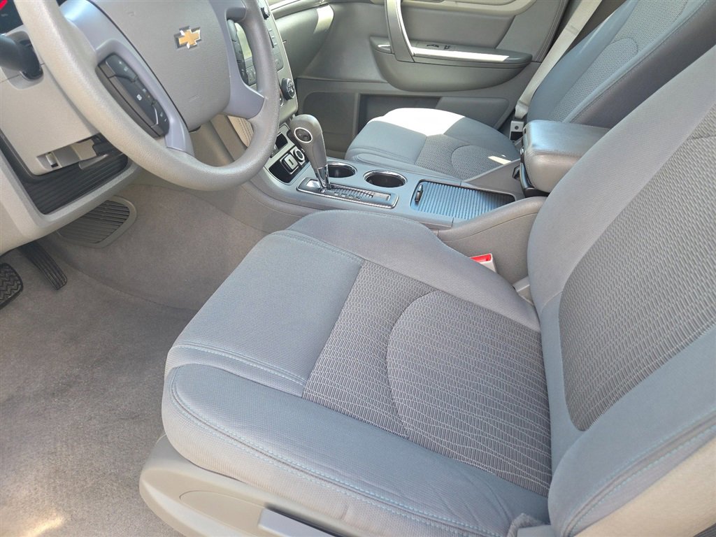 Used 2017 Chevrolet Traverse LS FWD image 5