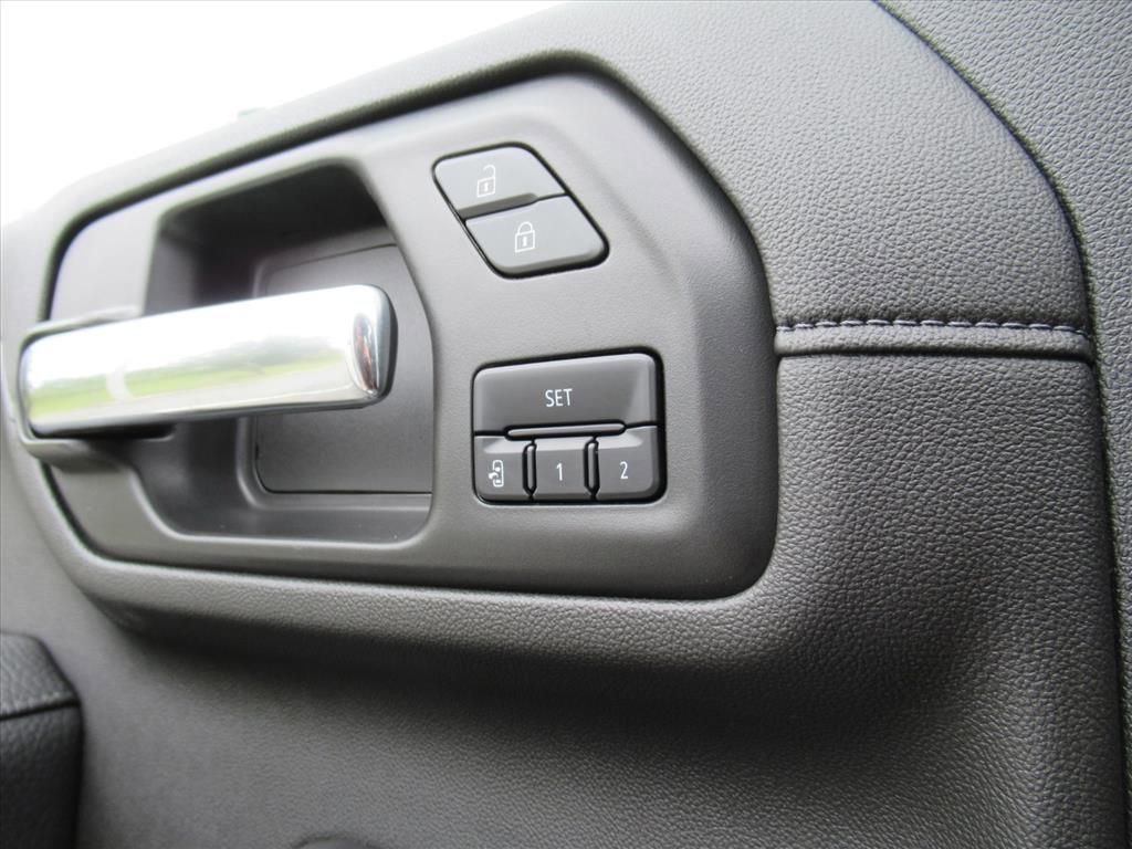 Used 2023 GMC Sierra 2500 Denali w/ Denali Ultimate Package image 33