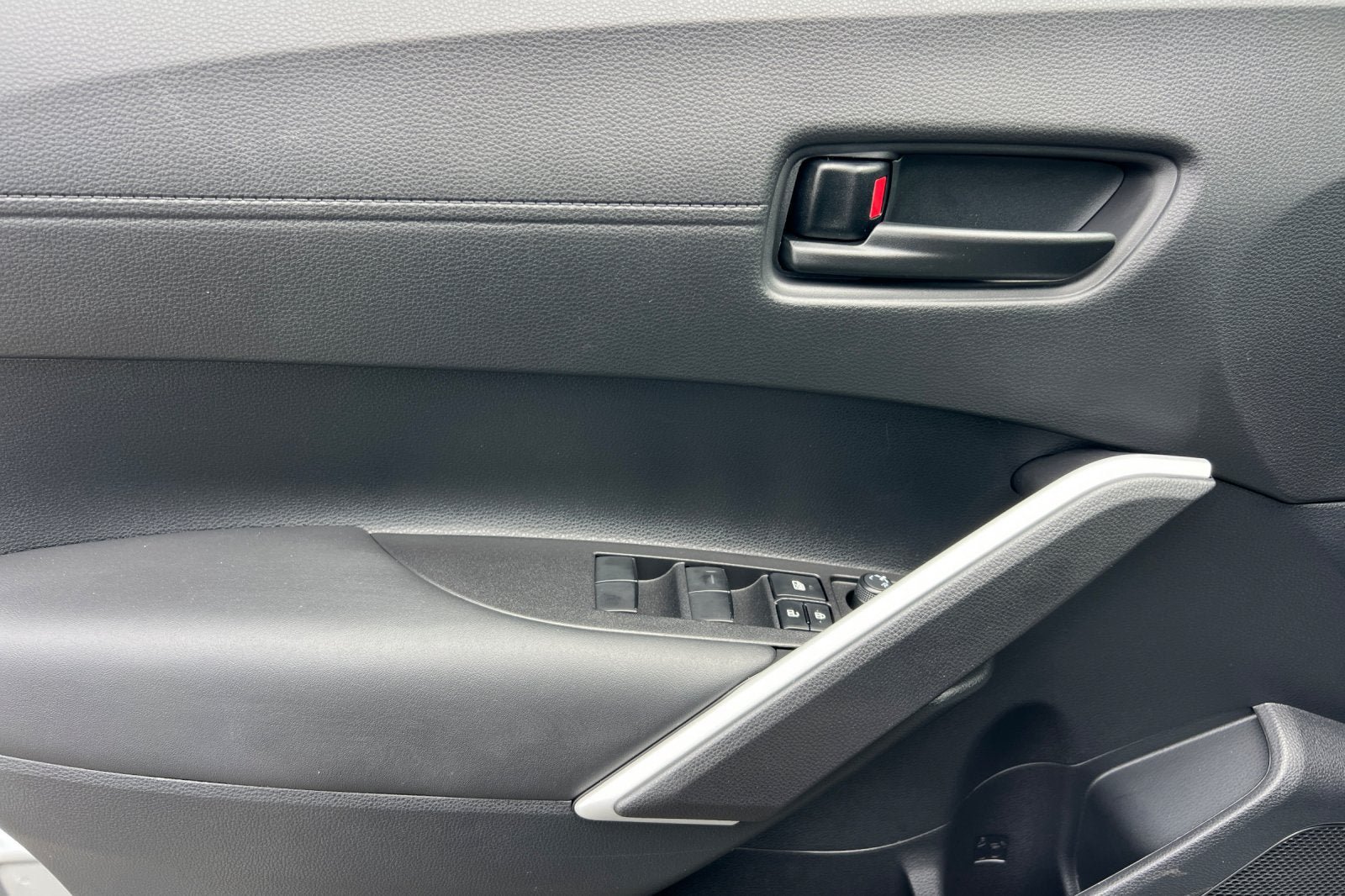New 2026 Toyota Corolla Cross LE FWD image 12