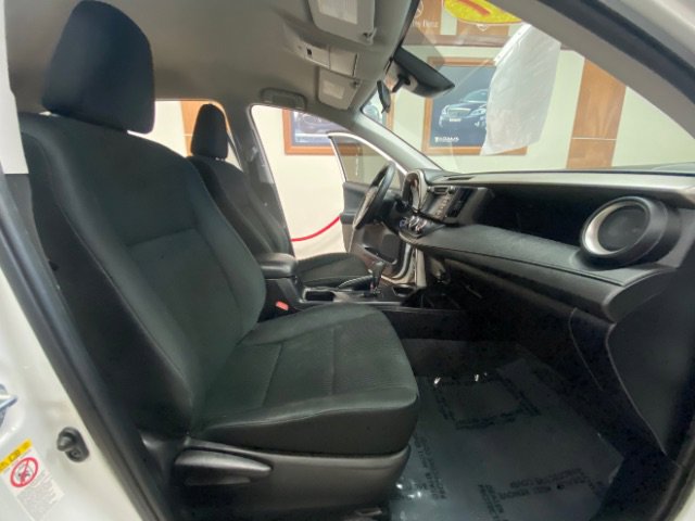 Used 2017 Toyota RAV4 LE image 16