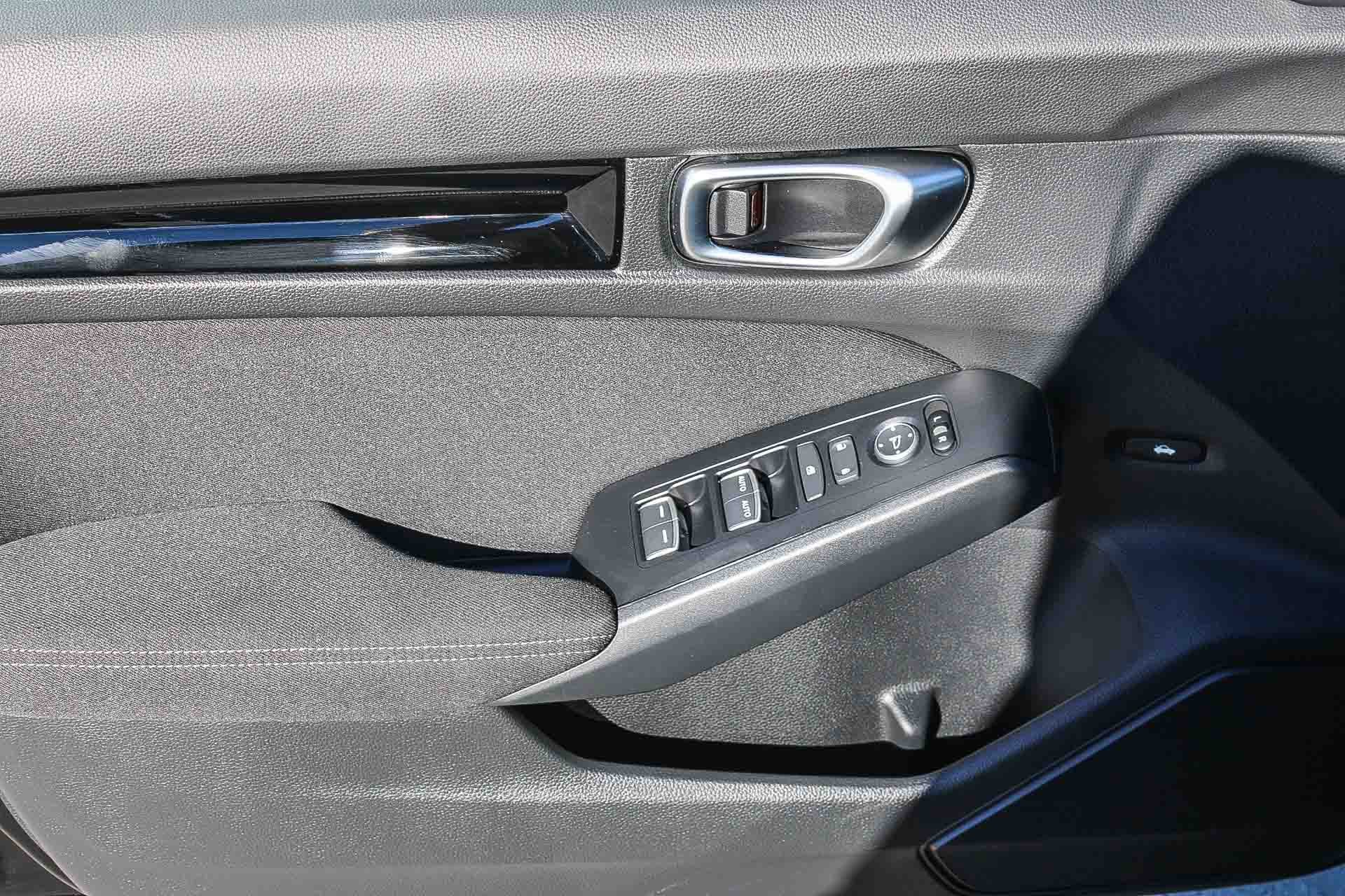 Certified 2024 Honda Civic EX image 21