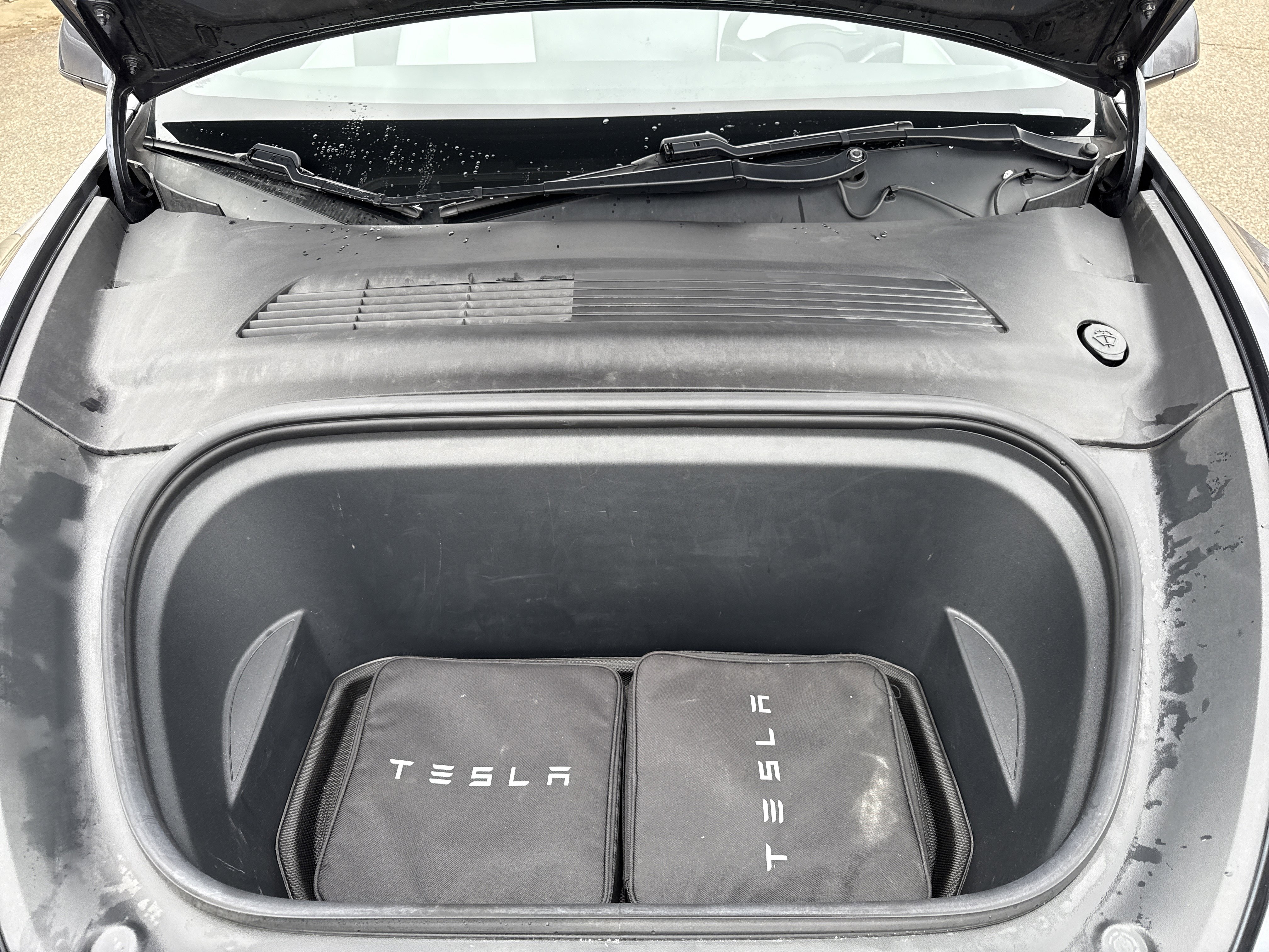 Used 2021 Tesla Model Y Long Range image 12