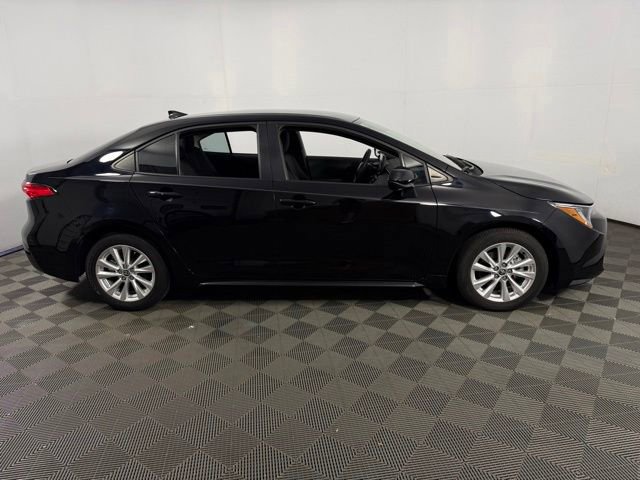 Used 2023 Toyota Corolla LE w/ LE Convenience Package FWD image 10