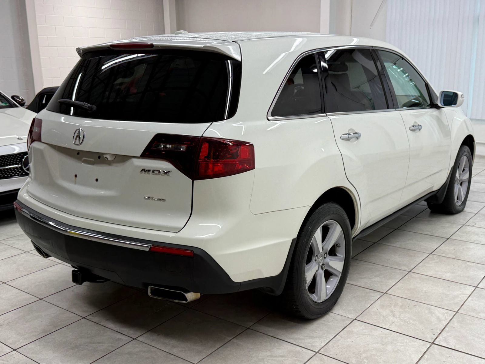 Used 2013 Acura MDX w/ Technology & Entertainment AWD/4WD image 9