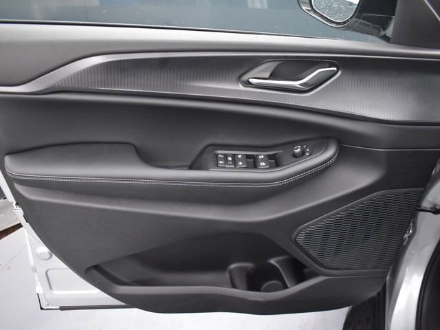 New 2025 Jeep Grand Cherokee L Altitude image 13