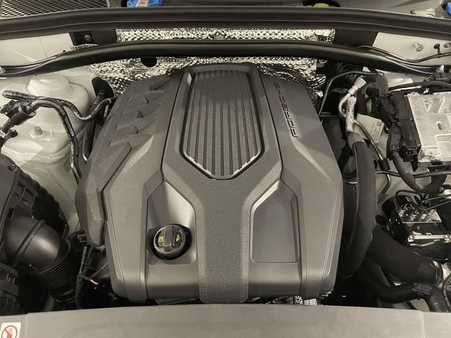 New 2026 Porsche Macan AWD/4WD image 16