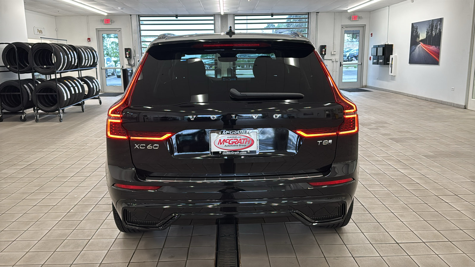 New 2026 Volvo XC60 T8 Plus w/ Protection Package Premier AWD/4WD image 6