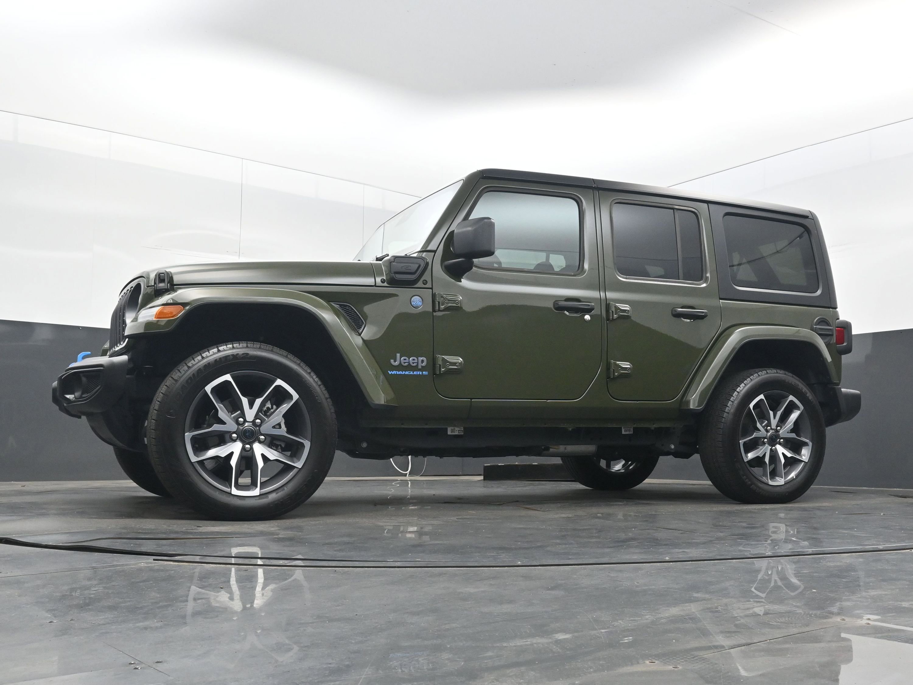 Used 2024 Jeep Wrangler Sport S image 26