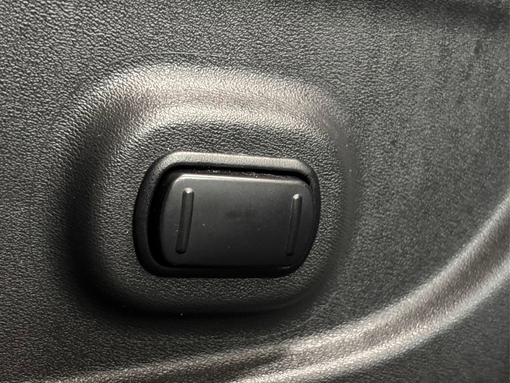 Used 2019 INFINITI QX60 Luxe w/ Essential Package image 24