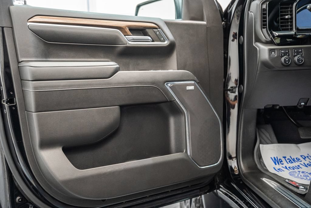 Used 2024 Chevrolet Silverado 1500 LT Trail Boss w/ LT Trail Boss Premium Package AWD/4WD image 36