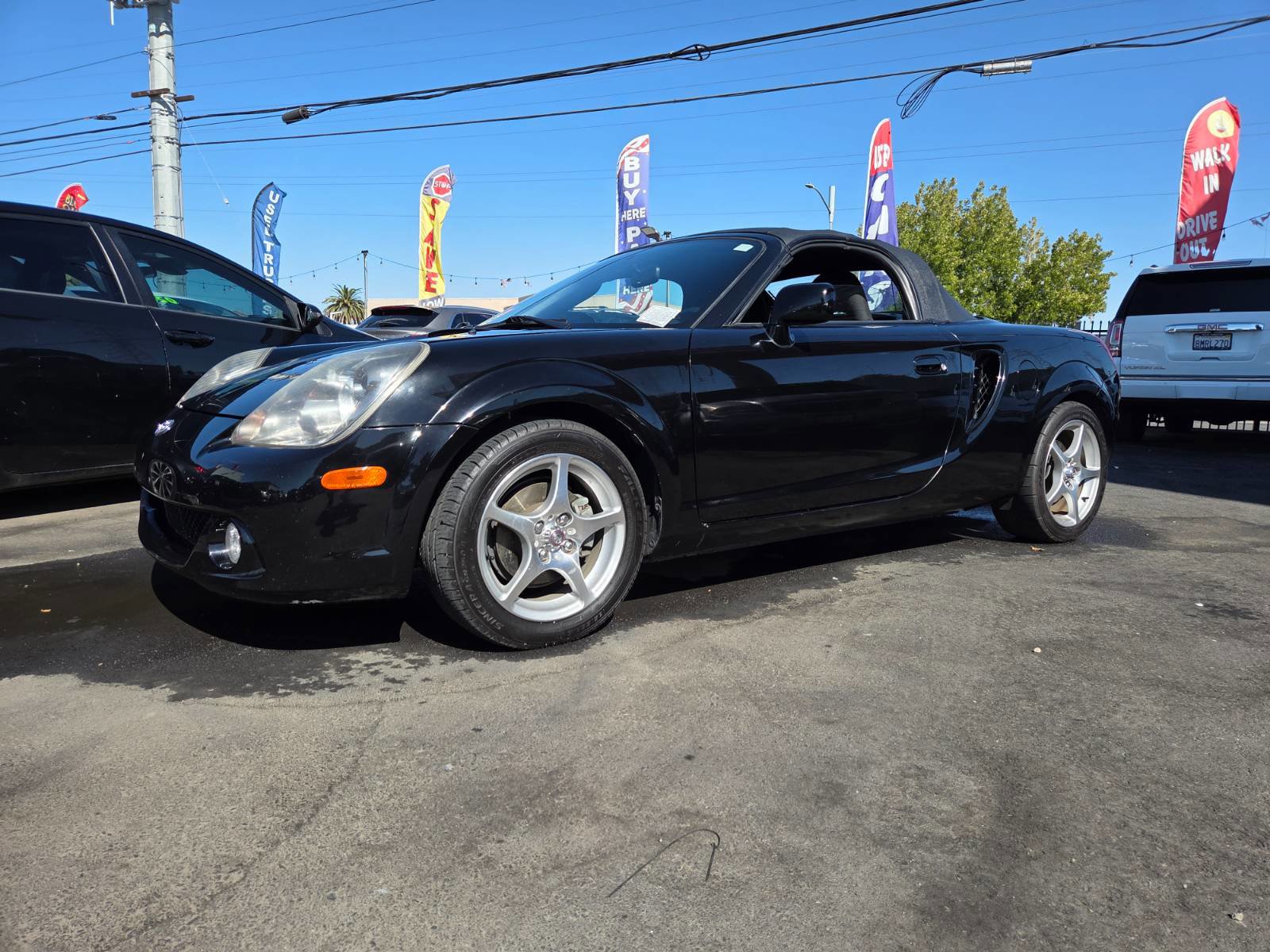 Used 2005 Toyota MR2 image 1