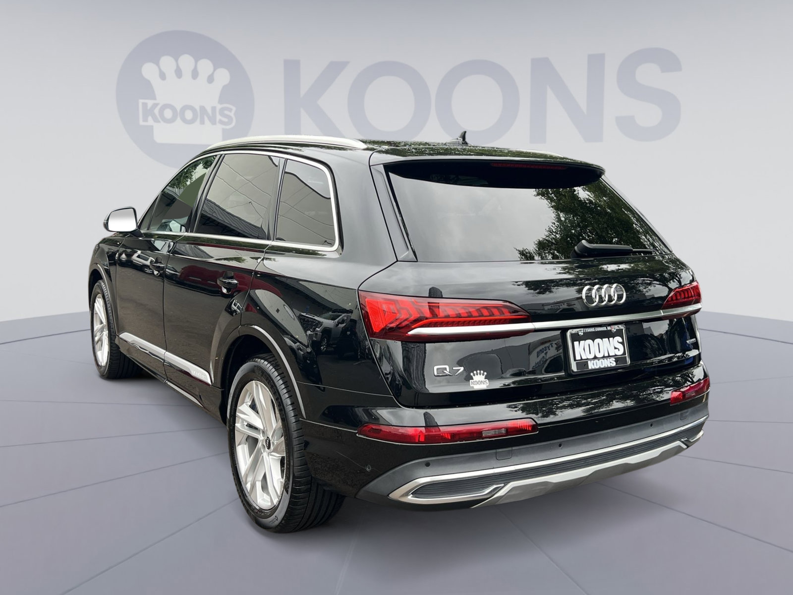 Used 2023 Audi Q7 2.0T Premium w/ Convenience Package AWD/4WD image 4