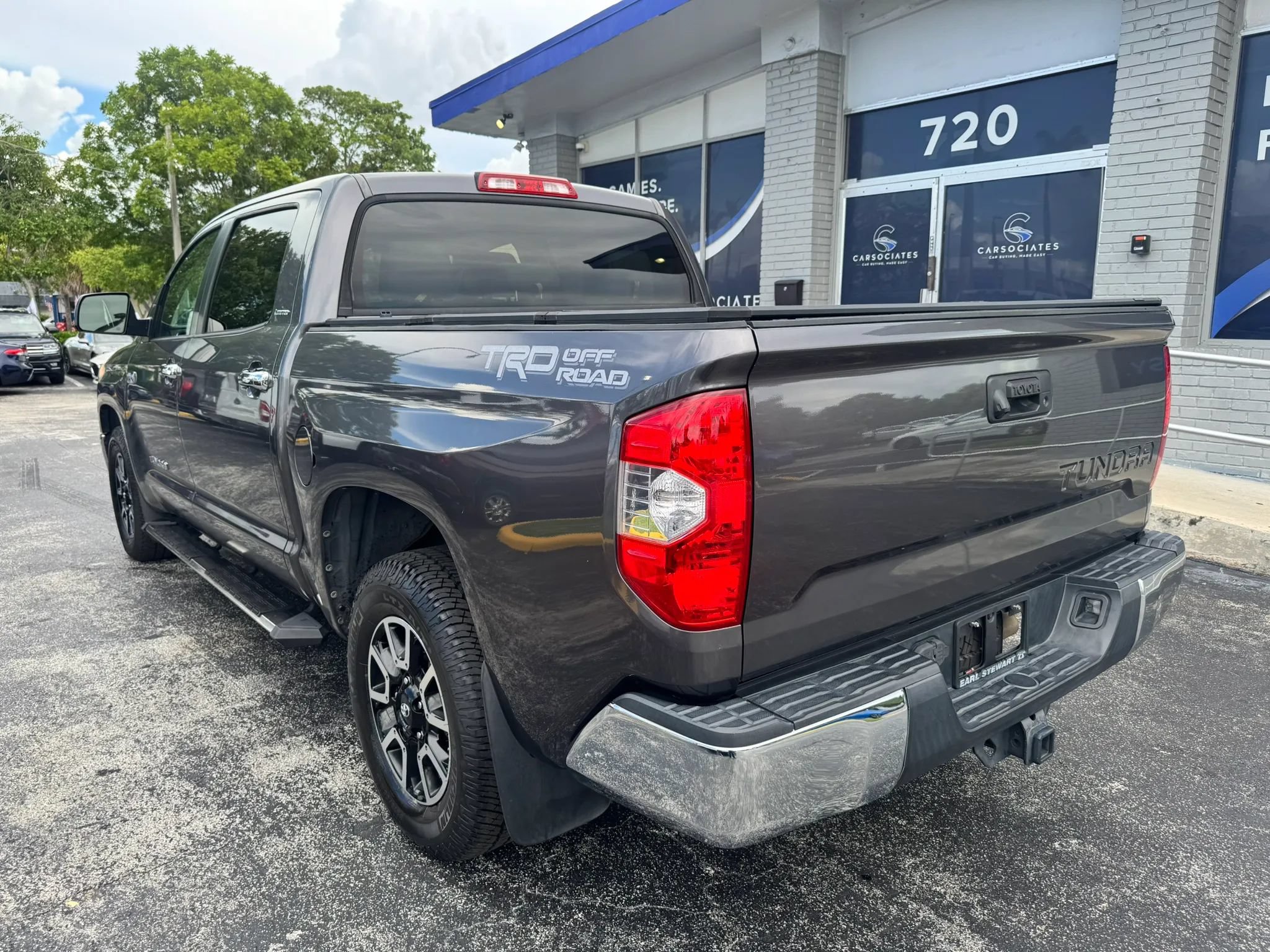 Used 2017 Toyota Tundra Limited w/ TRD Off Road Package RWD image 6