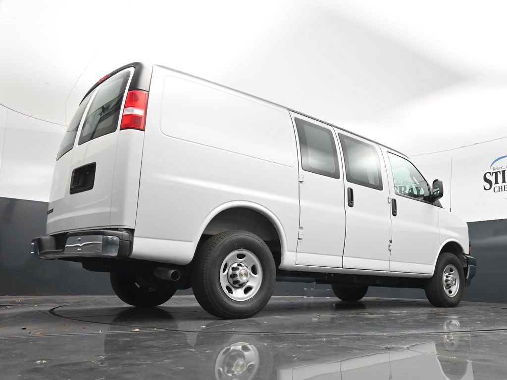Certified 2025 Chevrolet Express 2500 w/ Driver Convenience Package RWD image 32