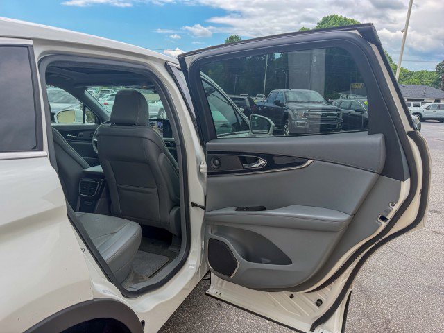 Used 2021 Lincoln Nautilus Reserve FWD image 20