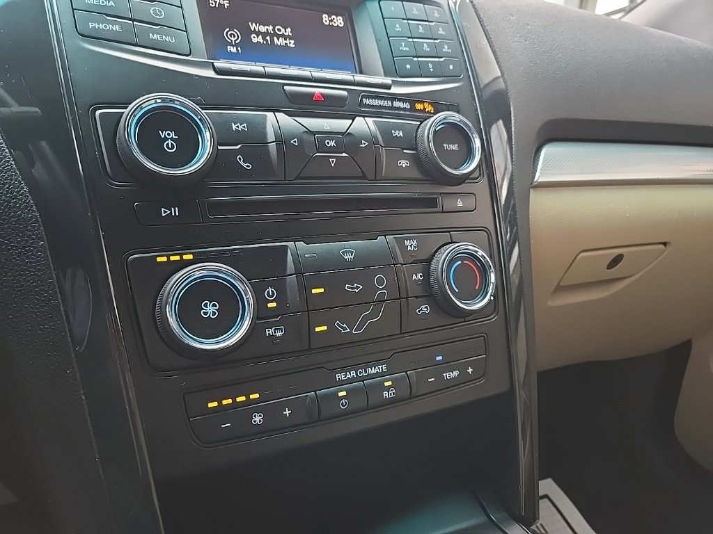 Used 2017 Ford Explorer XLT image 57