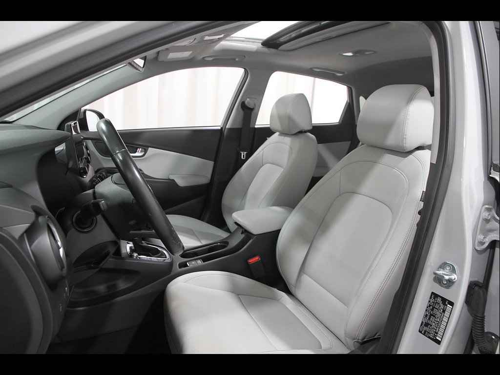 Certified 2023 Hyundai Kona Limited w/ Cargo Package AWD/4WD image 5
