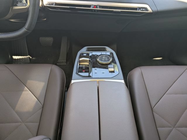 Used 2025 BMW iX xDrive50 w/ Sport Package AWD/4WD image 19