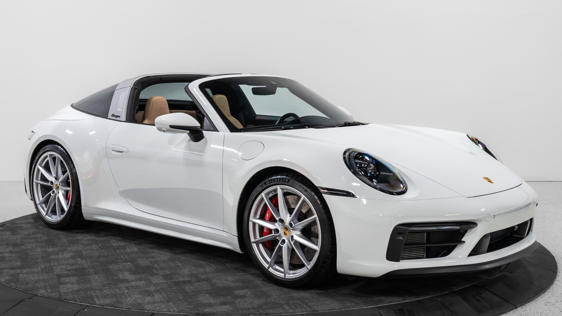 Used 2024 Porsche 911 Targa 4 GTS image 11