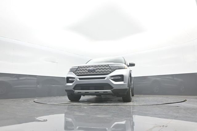 Certified 2023 Ford Explorer Limited w/ Limited Technology Package image 32